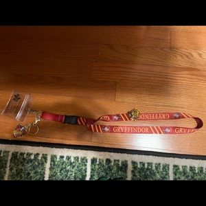 Gryphindoor Harry Potter lanyard with sleeve keychain and pin